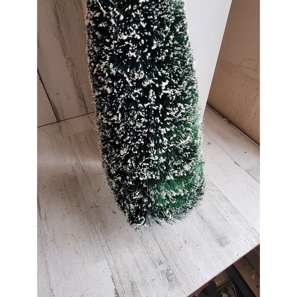 Dept 56 52329 frosted 22" spruce tree village accessory - Picture 3 of 8